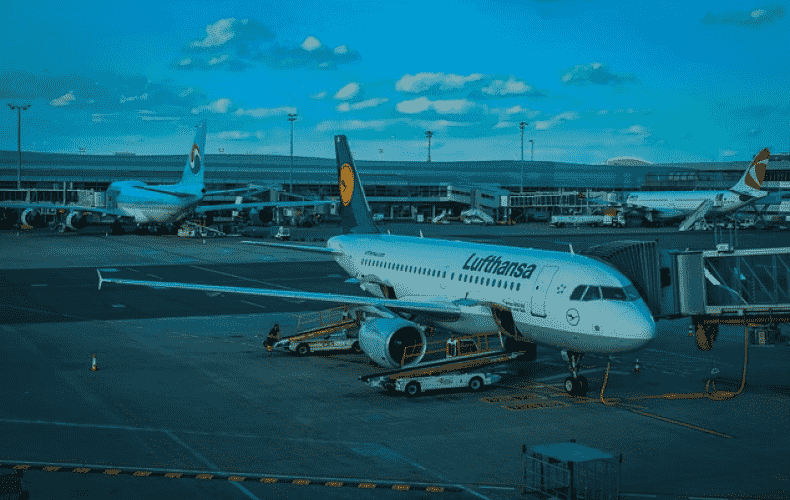 Lufthansa suspends flights to Iran