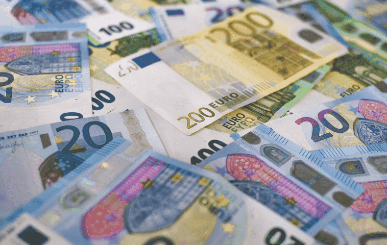 Government and opposition reach agreement worth billions of euros