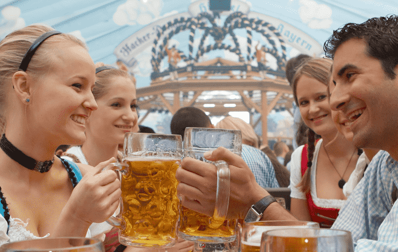 The 10 Golden Rules of Oktoberfest: A Guide to Enjoying the Festival Responsibly