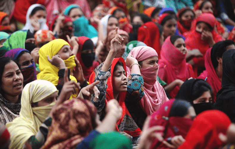 Violence in Bangladesh: Over 34 Dead in Clashes Between Students and Government Supporters