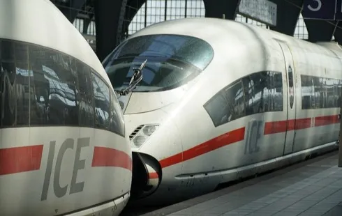 Passenger Clings to German High-Speed Train After Smoking Break Mishap