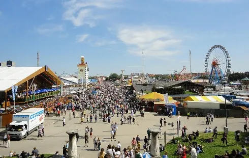 Oktoberfest Closed Following Verified Bomb Threat Linked to Deadly Incident in Northern Munich