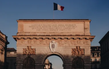 Cybersecurity in France: Public Services' Vulnerabilities Raise Concerns