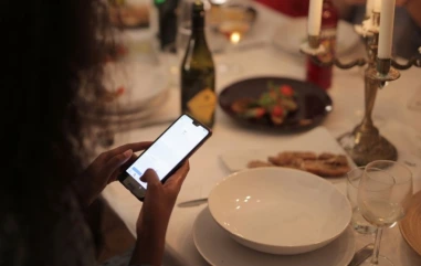 Most Germans call smartphone use at the dinner table rude, survey finds