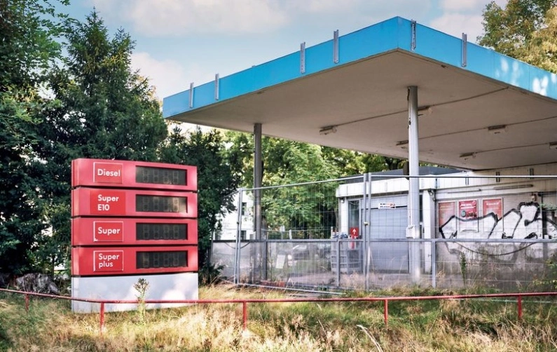 German Diesel Prices Hit Record High Amid Red Sea Crisis